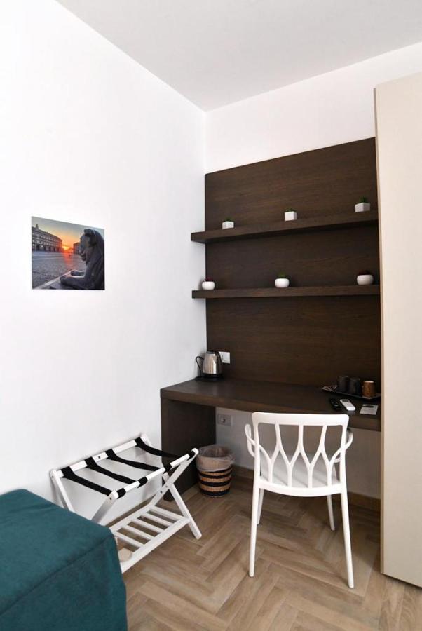 Il Picchio Di Chiaia Hotel Naples Exterior photo